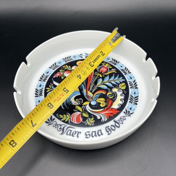 Vintage Berggren Ashtray Norweigan Rosemaling Vaer Saa God Round 7” 1960s MCM - Picture 8 of 9